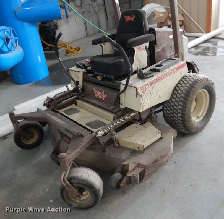 image for item GJ9121 Grasshopper 322D ZTR lawn mower