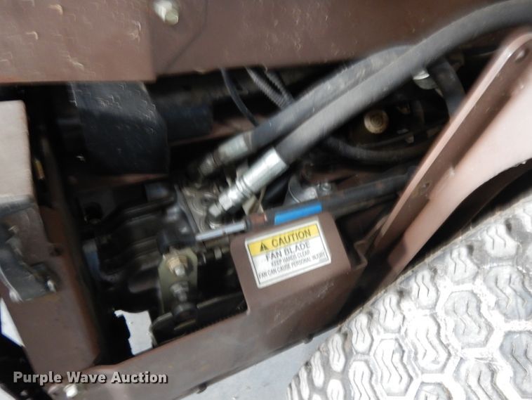 image for item GJ9121 Grasshopper 322D ZTR lawn mower