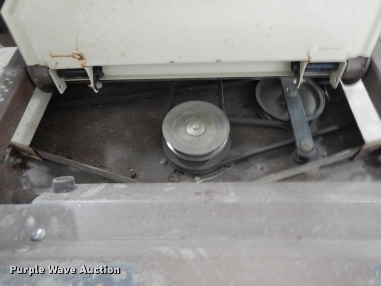 image for item GJ9121 Grasshopper 322D ZTR lawn mower