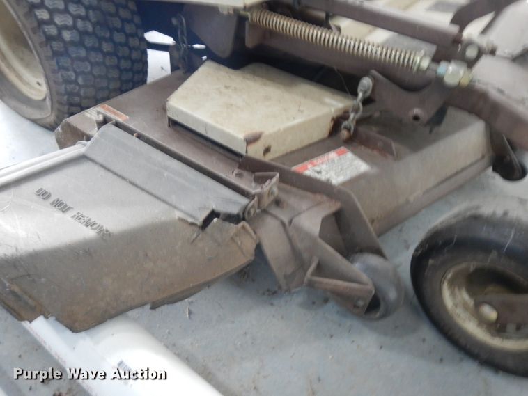 image for item GJ9121 Grasshopper 322D ZTR lawn mower