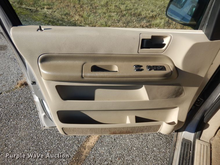 image for item GJ9135 2004 Ford Freestar van