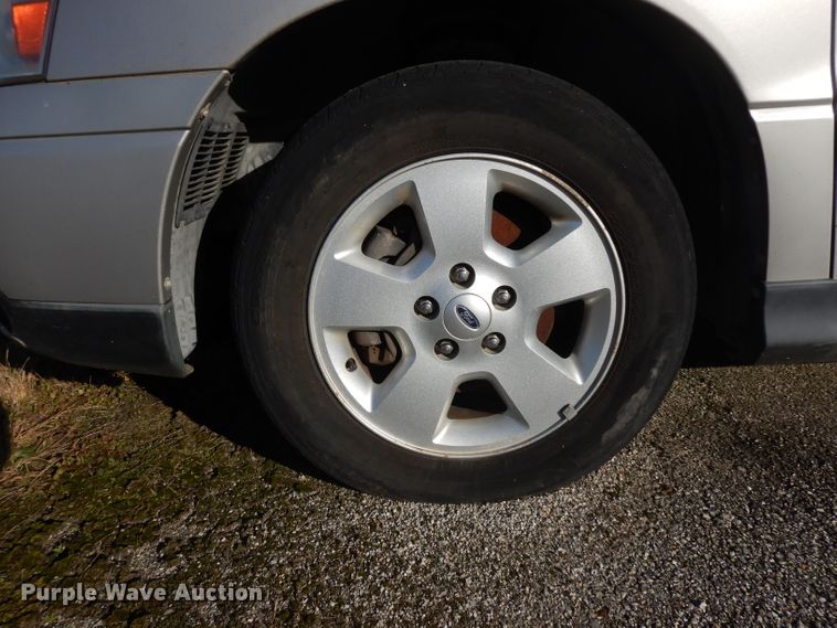 image for item GJ9135 2004 Ford Freestar van