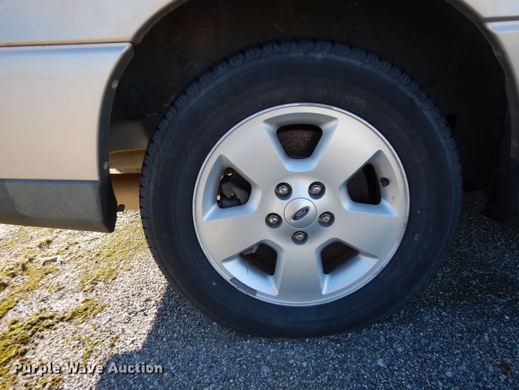 image for item GJ9135 2004 Ford Freestar van