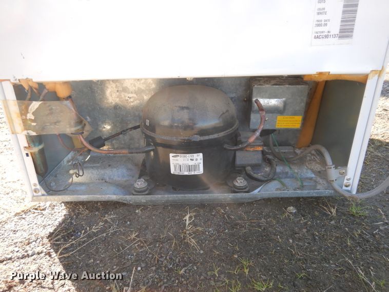 image for item GJ9138 Mini refrigerator