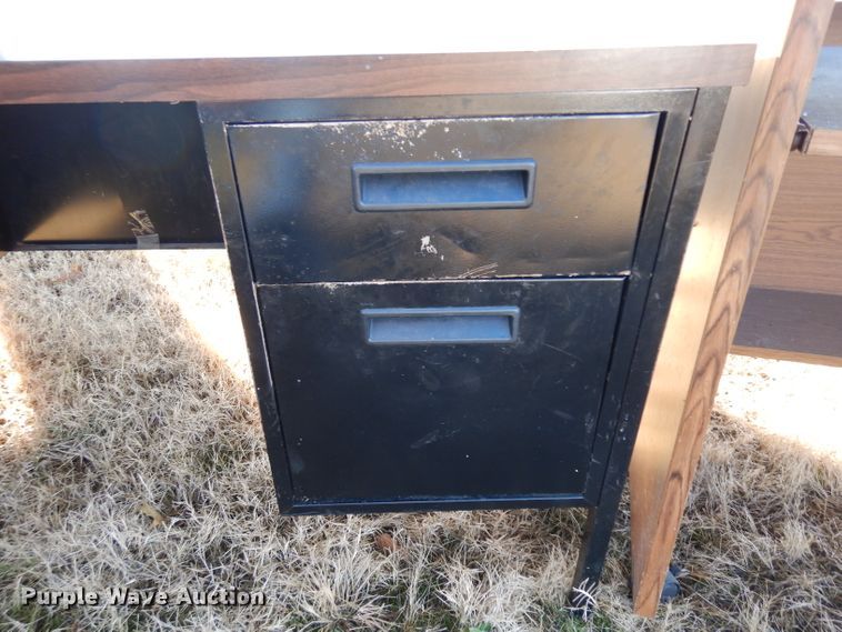 image for item GJ9139 (3) desks