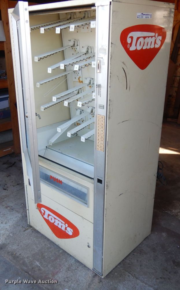 image for item GJ9142 Polyvend H-22 vending machine