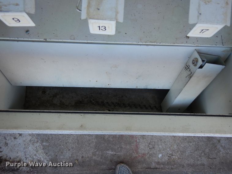 image for item GJ9142 Polyvend H-22 vending machine