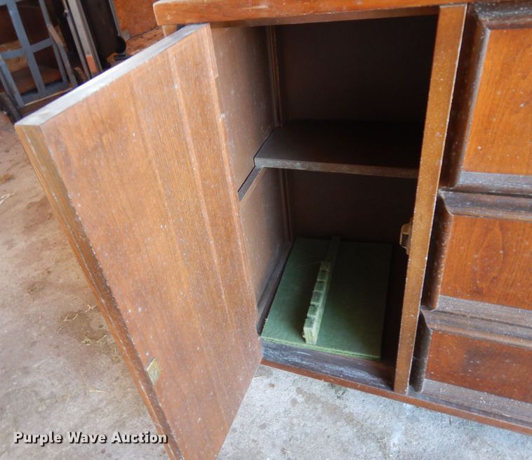 image for item GJ9143 Book cabinet