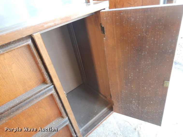 image for item GJ9143 Book cabinet