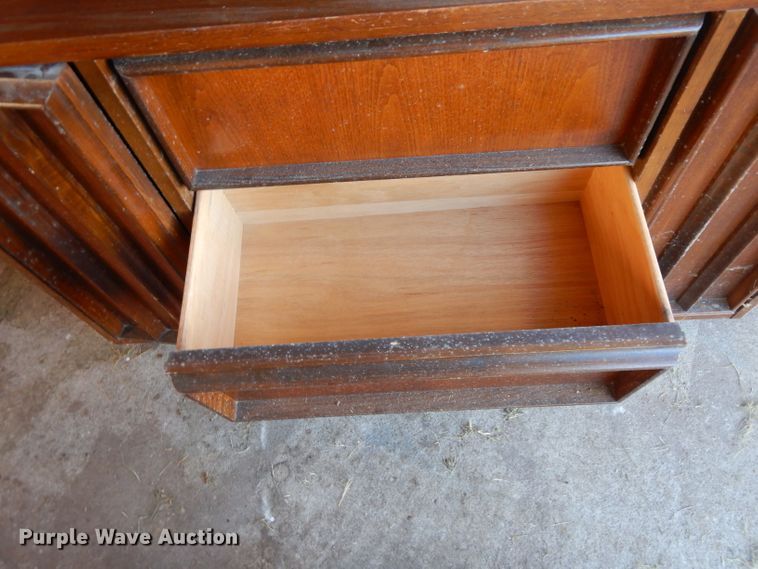 image for item GJ9143 Book cabinet