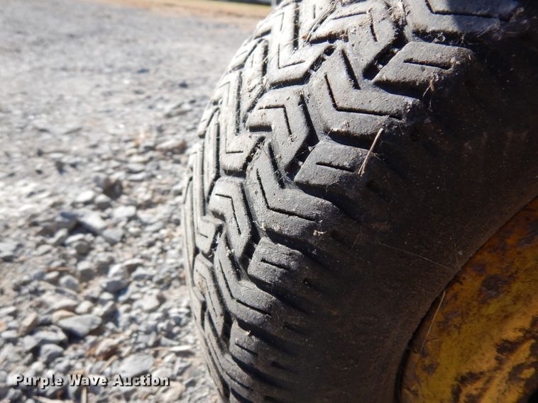 image for item GJ9145 John Deere F525 ZTR lawn mower