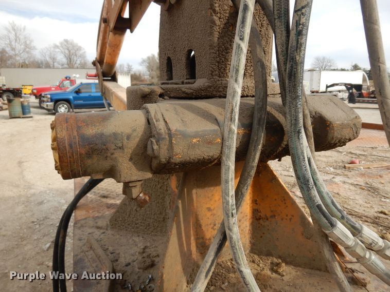 image for item GJ9152 2000 International 4700 flatbed truck with crane