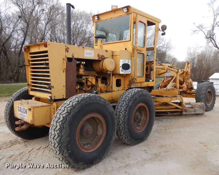image for item GJ9153 1972 Galion T500 rigid frame motor grader