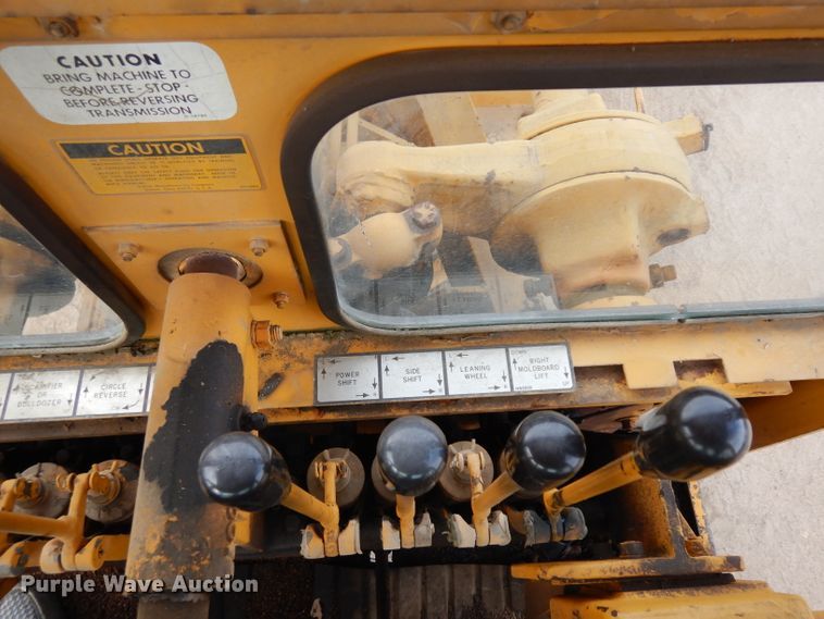 image for item GJ9153 1972 Galion T500 rigid frame motor grader