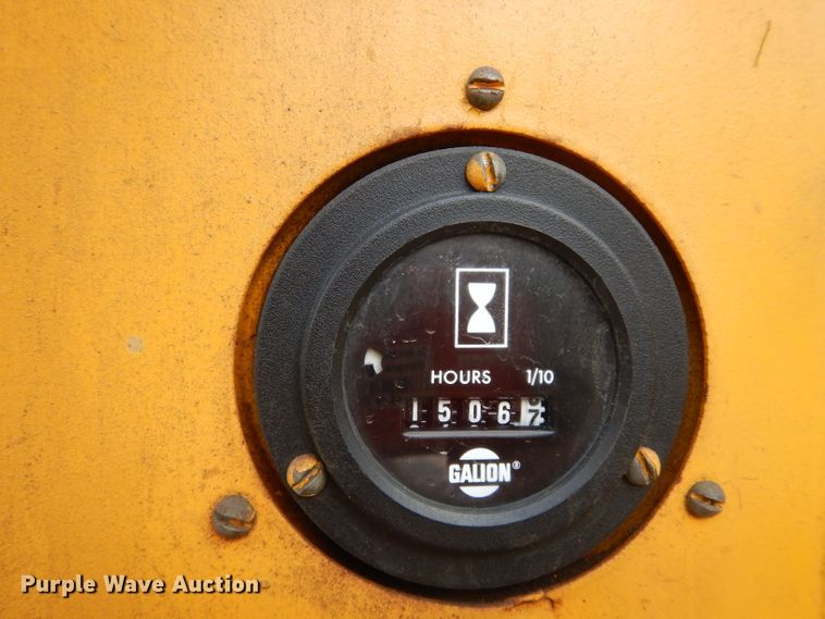 image for item GJ9153 1972 Galion T500 rigid frame motor grader