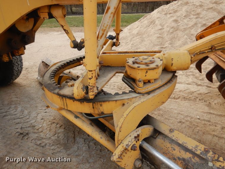 image for item GJ9153 1972 Galion T500 rigid frame motor grader