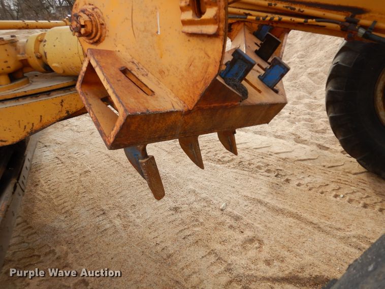 image for item GJ9153 1972 Galion T500 rigid frame motor grader