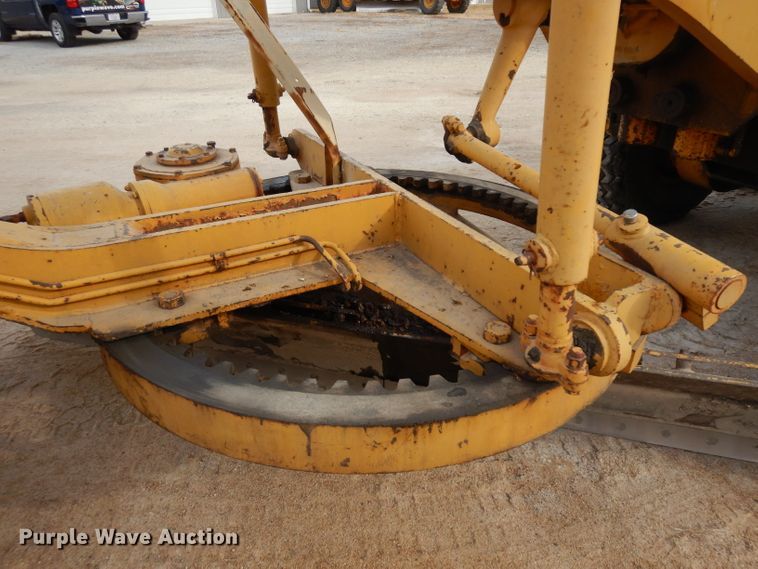 image for item GJ9153 1972 Galion T500 rigid frame motor grader