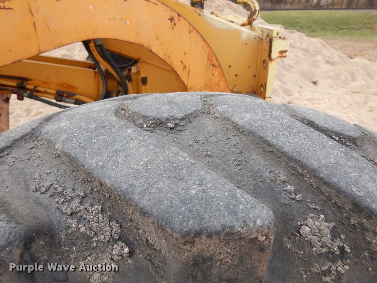 image for item GJ9153 1972 Galion T500 rigid frame motor grader