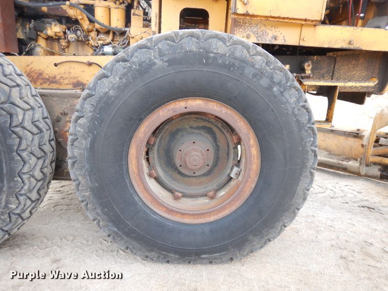 image for item GJ9153 1972 Galion T500 rigid frame motor grader