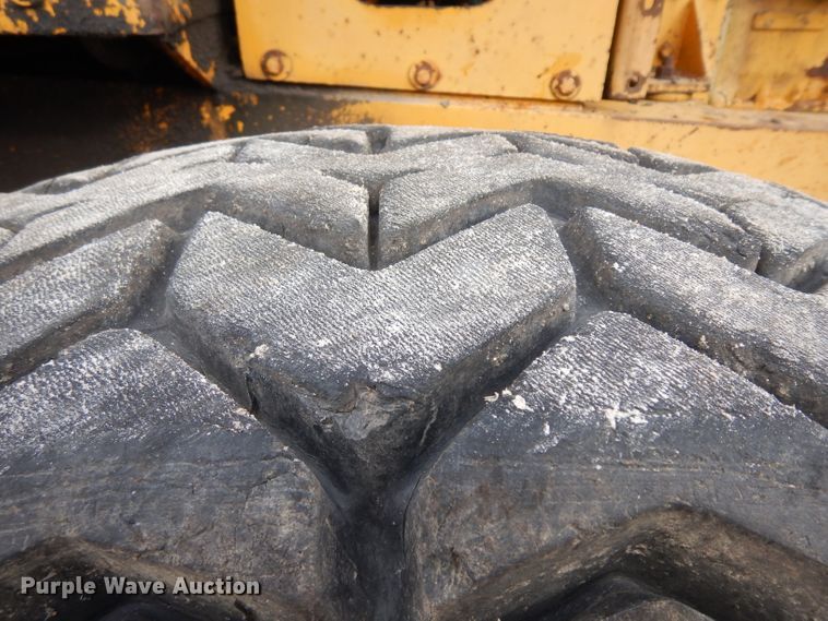 image for item GJ9153 1972 Galion T500 rigid frame motor grader