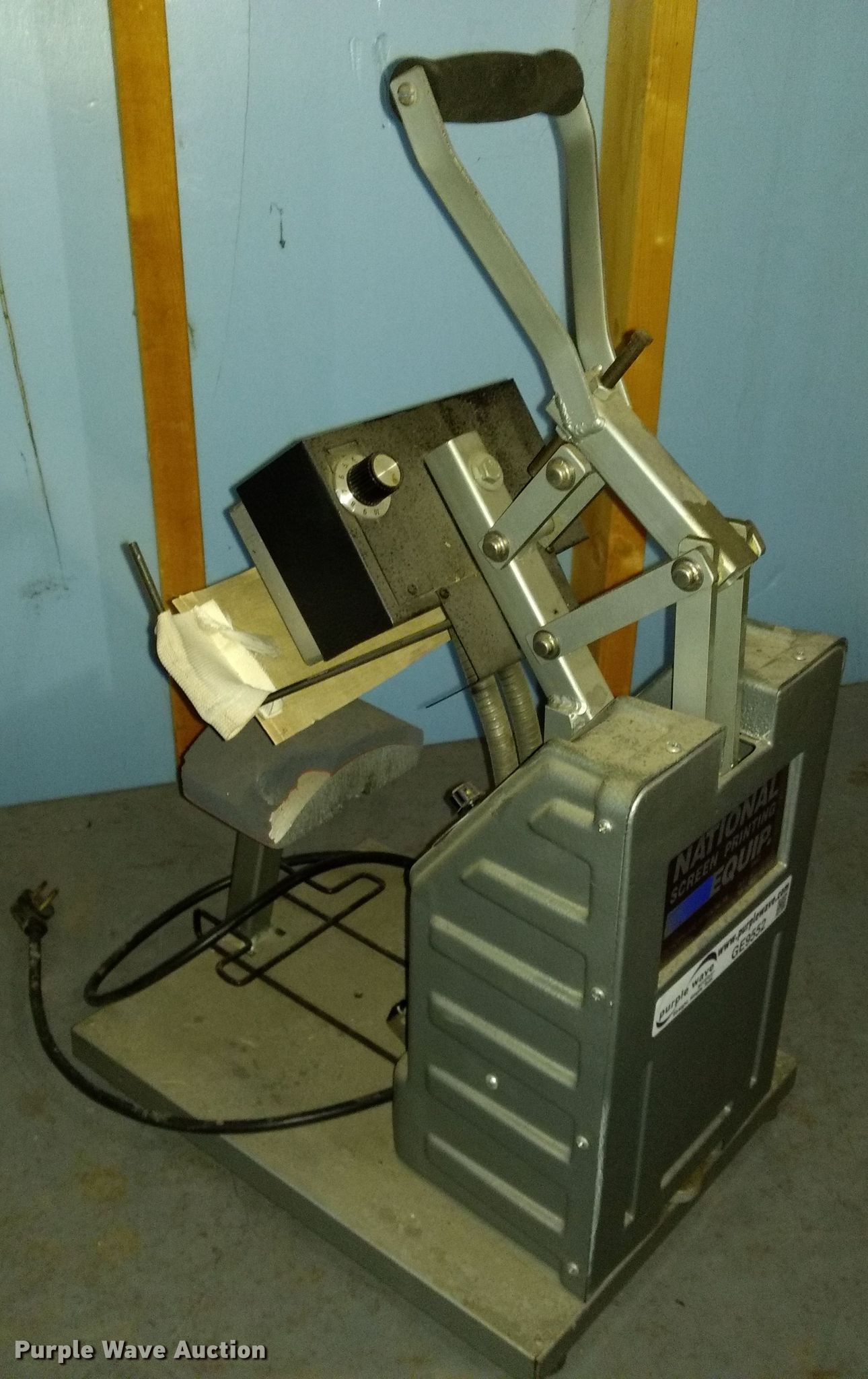 National Screen Printing HM2000 hat press in Solomon, KS Item GE9552