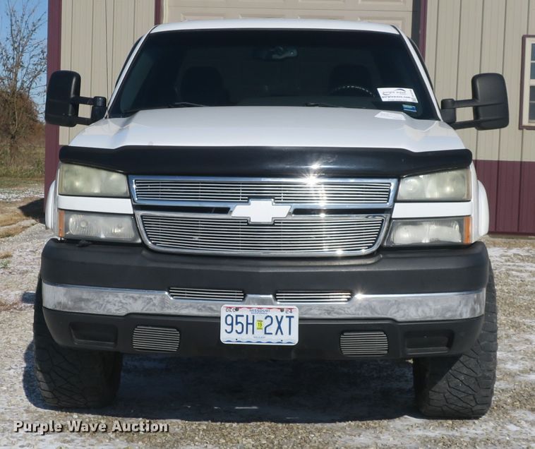 image for item DB10105 2007 Chevrolet Silverado 2500HD Crew Cab pickup truck