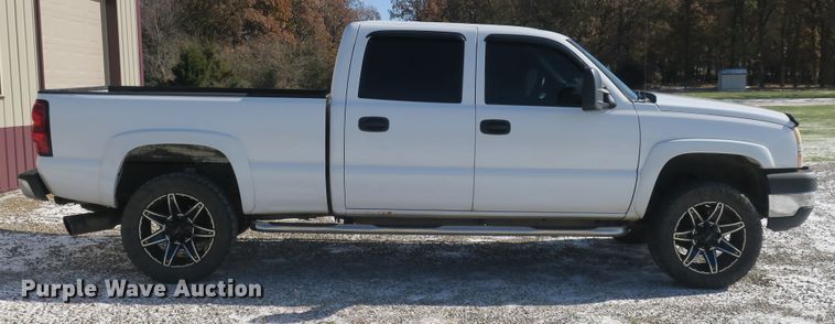 image for item DB10105 2007 Chevrolet Silverado 2500HD Crew Cab pickup truck