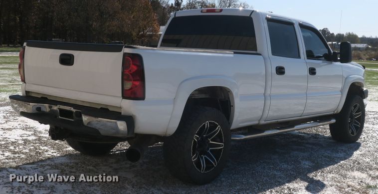 image for item DB10105 2007 Chevrolet Silverado 2500HD Crew Cab pickup truck