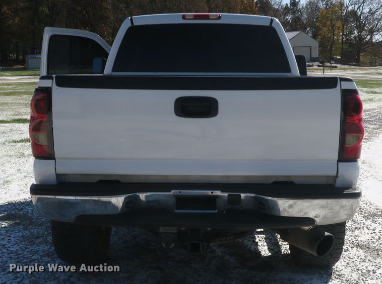 image for item DB10105 2007 Chevrolet Silverado 2500HD Crew Cab pickup truck