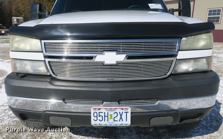 image for item DB10105 2007 Chevrolet Silverado 2500HD Crew Cab pickup truck