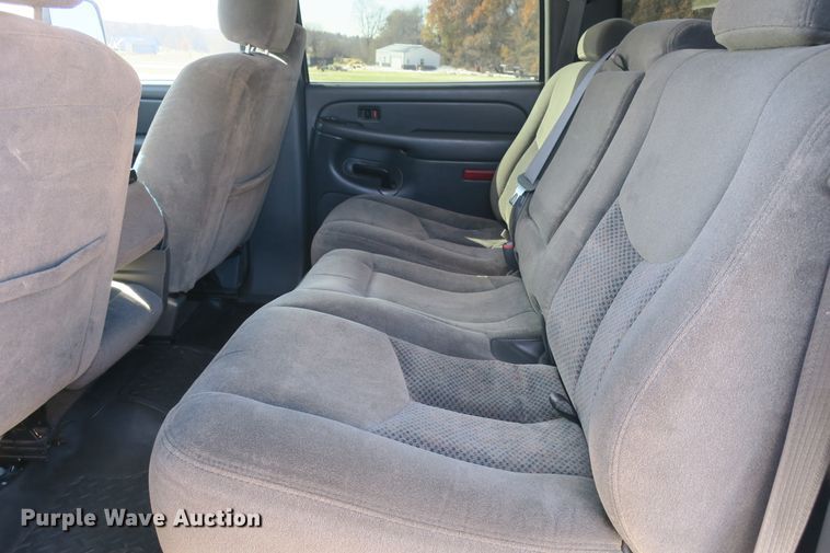 image for item DB10105 2007 Chevrolet Silverado 2500HD Crew Cab pickup truck