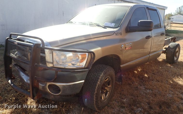 image for item DB7562 2008 Dodge Ram 2500 Quad Cab pickup truck cab and chassis