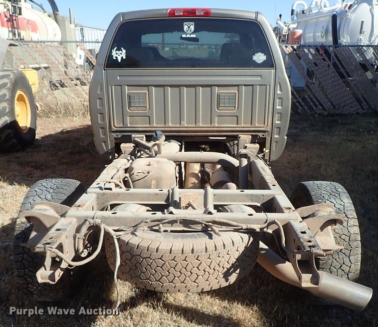 image for item DB7562 2008 Dodge Ram 2500 Quad Cab pickup truck cab and chassis