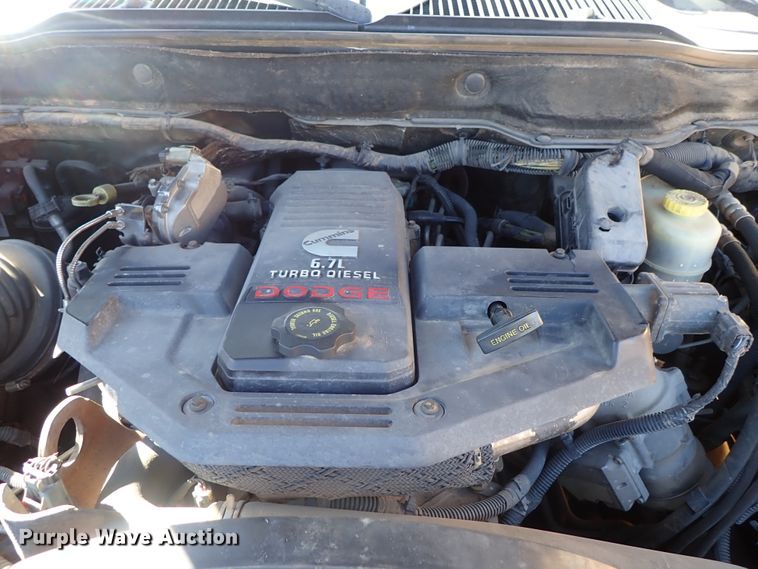 image for item DB7562 2008 Dodge Ram 2500 Quad Cab pickup truck cab and chassis