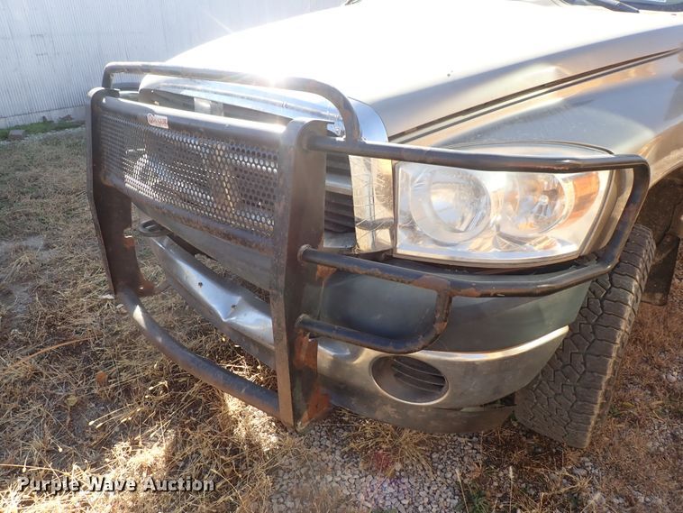 image for item DB7562 2008 Dodge Ram 2500 Quad Cab pickup truck cab and chassis