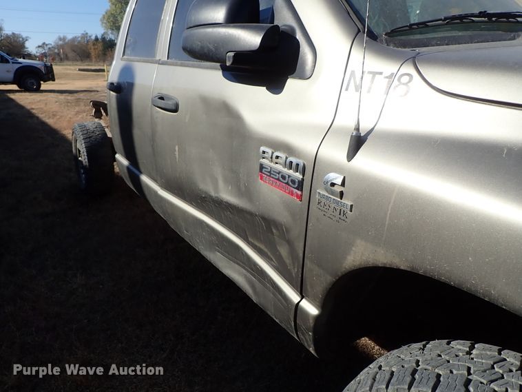 image for item DB7562 2008 Dodge Ram 2500 Quad Cab pickup truck cab and chassis