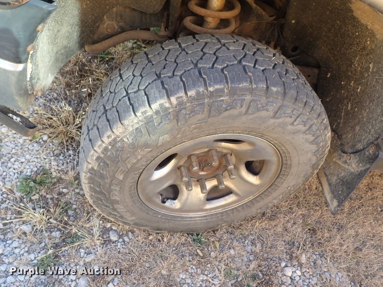 image for item DB7562 2008 Dodge Ram 2500 Quad Cab pickup truck cab and chassis