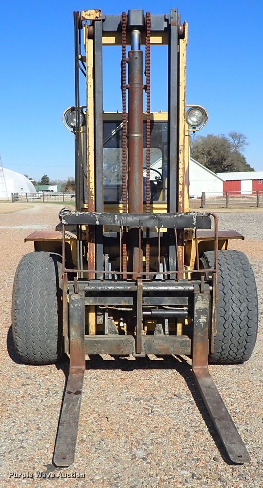 image for item DB7576 Hyster P80A forklift