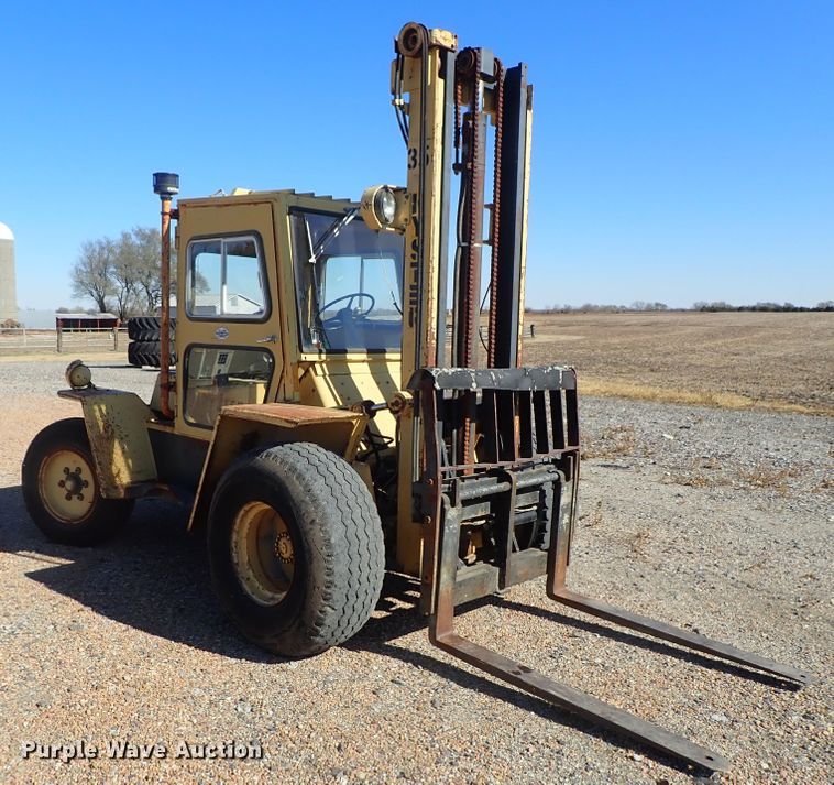 image for item DB7576 Hyster P80A forklift