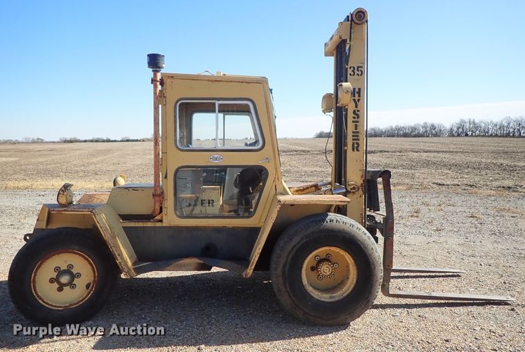 image for item DB7576 Hyster P80A forklift