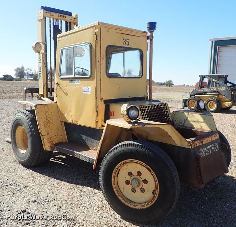 image for item DB7576 Hyster P80A forklift