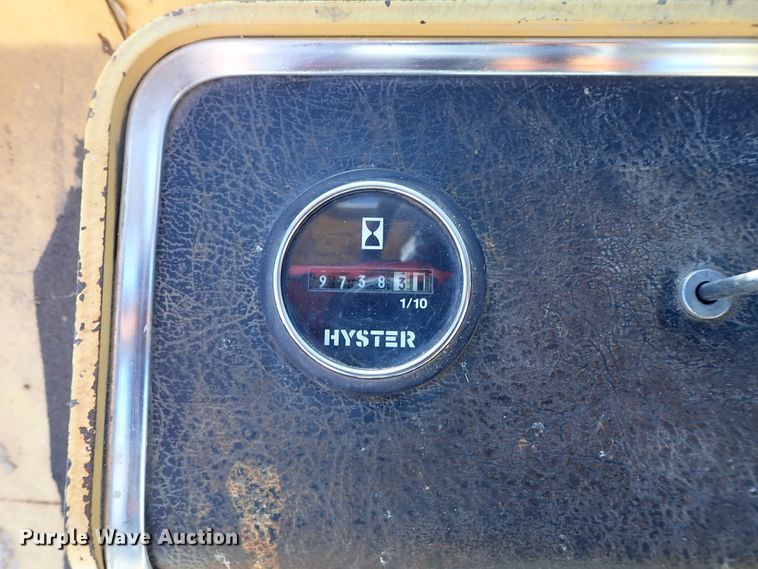 image for item DB7576 Hyster P80A forklift