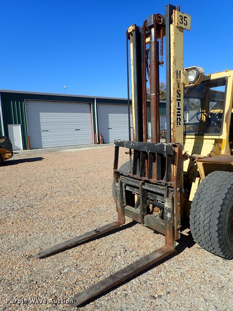 image for item DB7576 Hyster P80A forklift