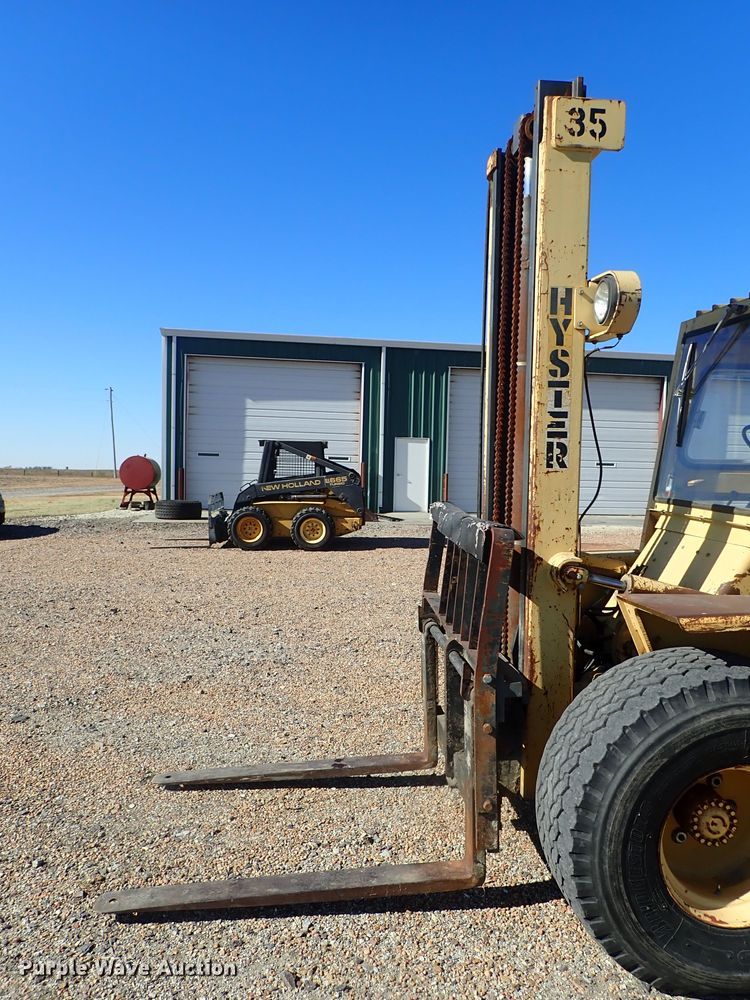 image for item DB7576 Hyster P80A forklift