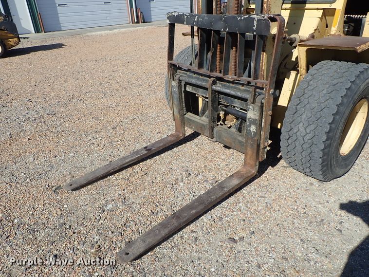 image for item DB7576 Hyster P80A forklift