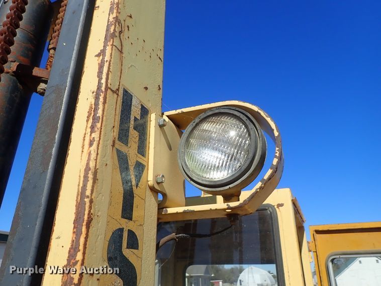 image for item DB7576 Hyster P80A forklift