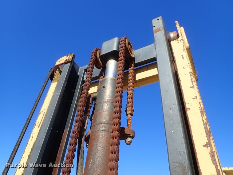 image for item DB7576 Hyster P80A forklift