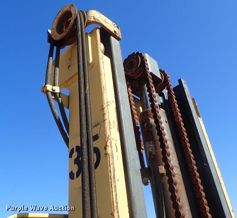 image for item DB7576 Hyster P80A forklift