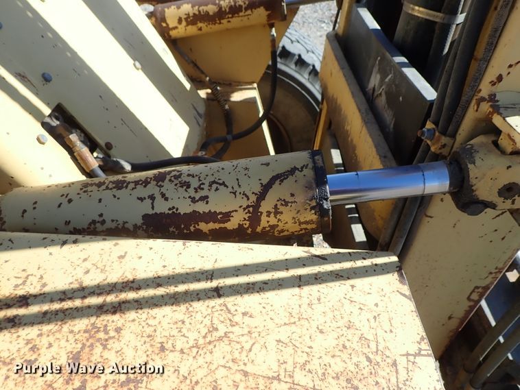 image for item DB7576 Hyster P80A forklift